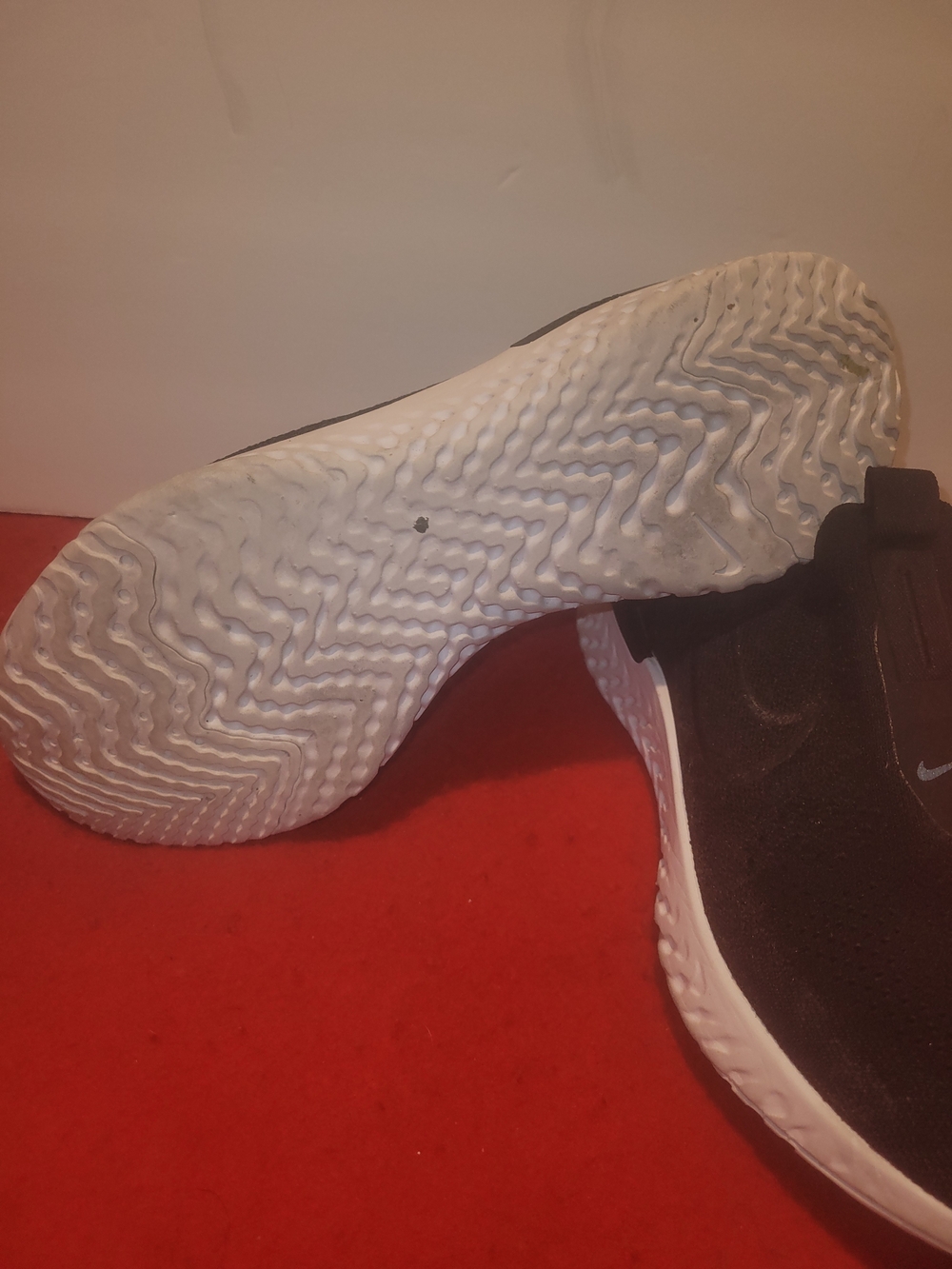 Nike Black Slip-On Running Shoes with White Sole - Picture 2 of 6